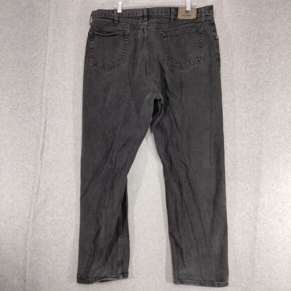 Wrangler Jeans Mens Size 42 x 32 Relaxed Fit Straight Leg Black Denim Classic - Picture 7 of 11